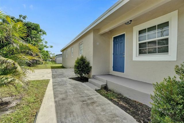 3 of 40 - 2910 Nw 25th Street, Fort Lauderdale, FL