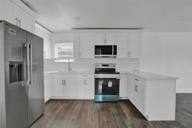 5 of 40 - 2910 Nw 25th Street, Fort Lauderdale, FL