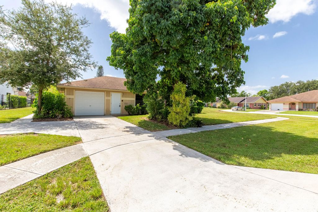 815 Peppertree Court, Wellington