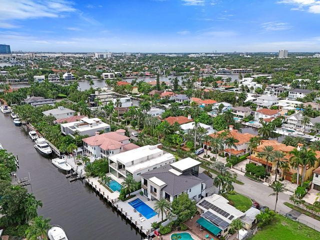 2 of 52 - 424 Coconut Isle Drive, Fort Lauderdale, FL