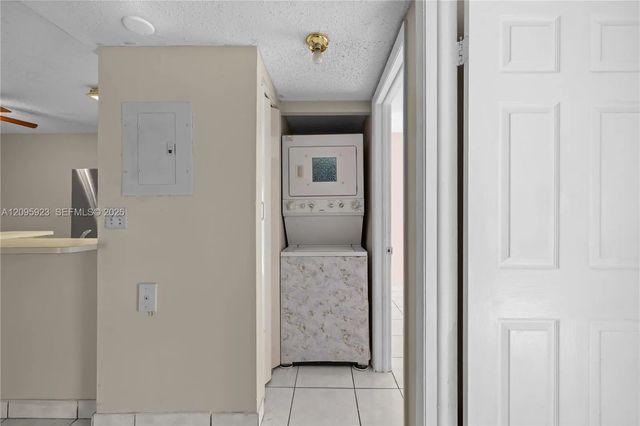 5 of 12 - 15619 Sw 73rd Cir Terrace #10-9, Miami, FL