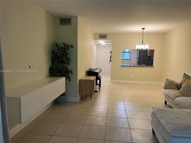 5 of 19 - 10301 Nw 11th Street #104, Pembroke Pines, FL
