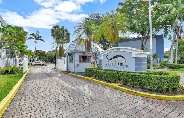 9371 Fontainebleau Boulevard #i220, Miami