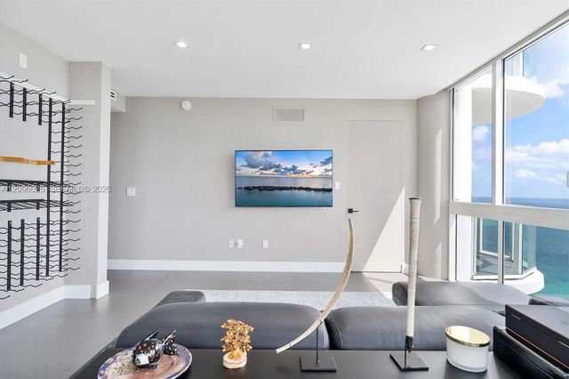 4 of 43 - 6365 Collins Avenue #4307, Miami Beach, FL