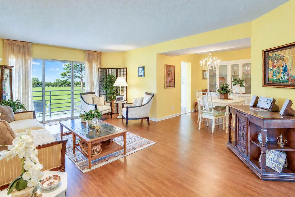 3755 Via Poinciana #402, Lake Worth