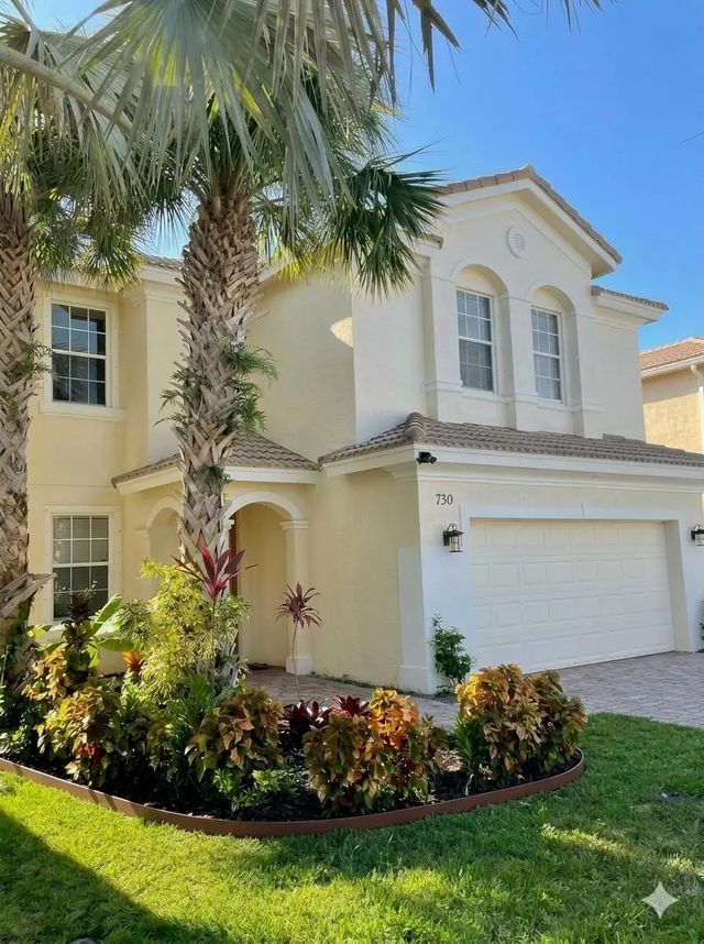 2 of 6 - 730 Nw Leonardo Circle, Port St. Lucie, FL