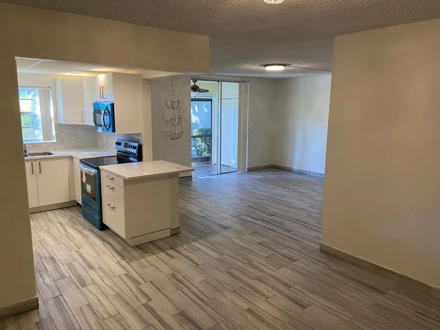 3 of 11 - 1301 Nw 12th Avenue #320a, Boca Raton, FL