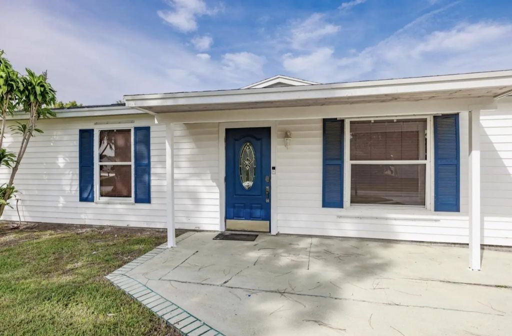 1810 Sw Gemini Lane, Port St. Lucie