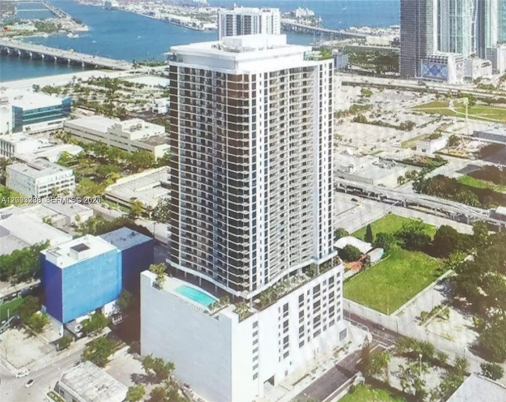1600 Ne 1st Avenue #1002, Miami