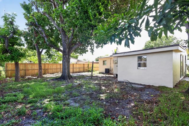 5 of 30 - 2740 Nw 2nd Street, Boynton Beach, FL