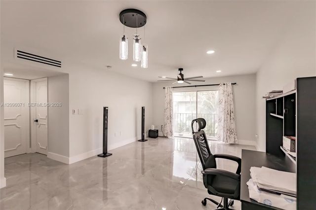 3 of 23 - 807 W Oakland Park Boulevard #h12, Oakland Park, FL
