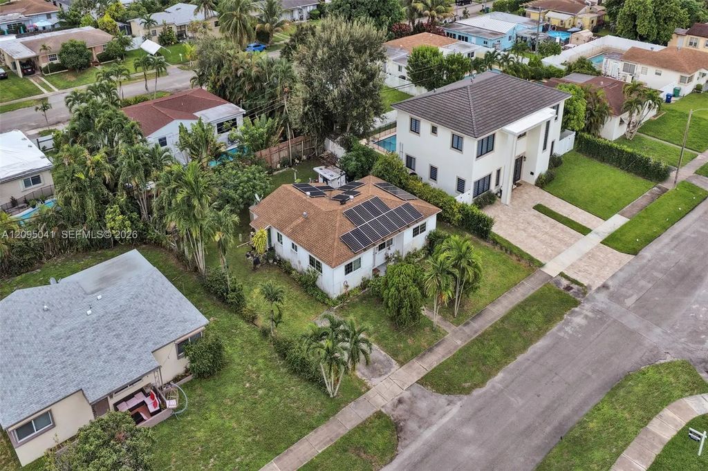 17401 Ne 11th Court, Miami