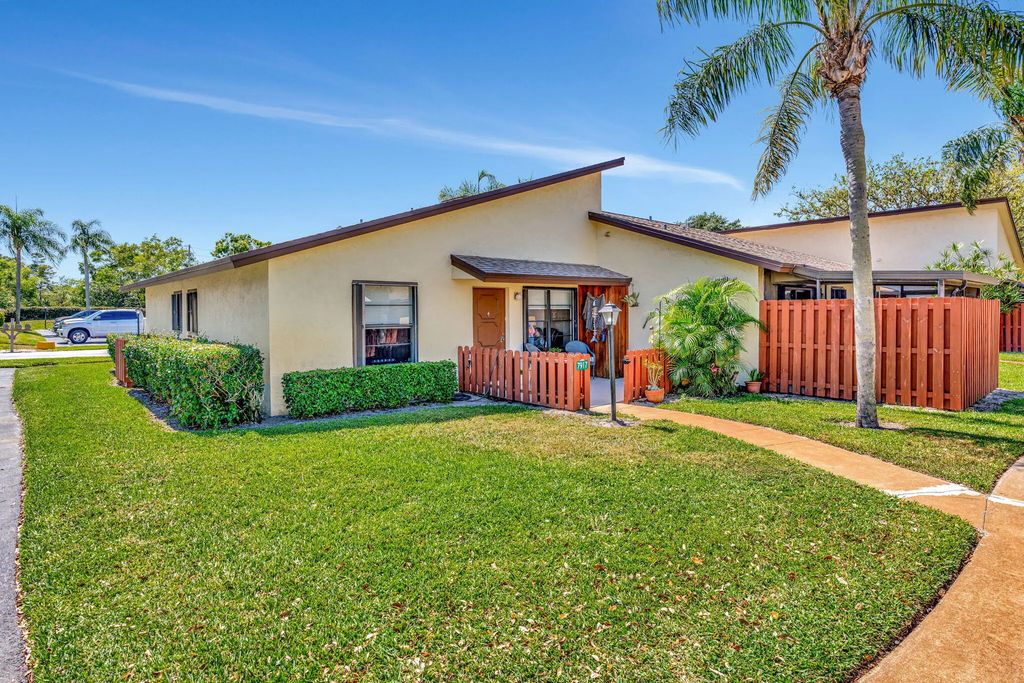 7917 Se Villa Circle, Hobe Sound