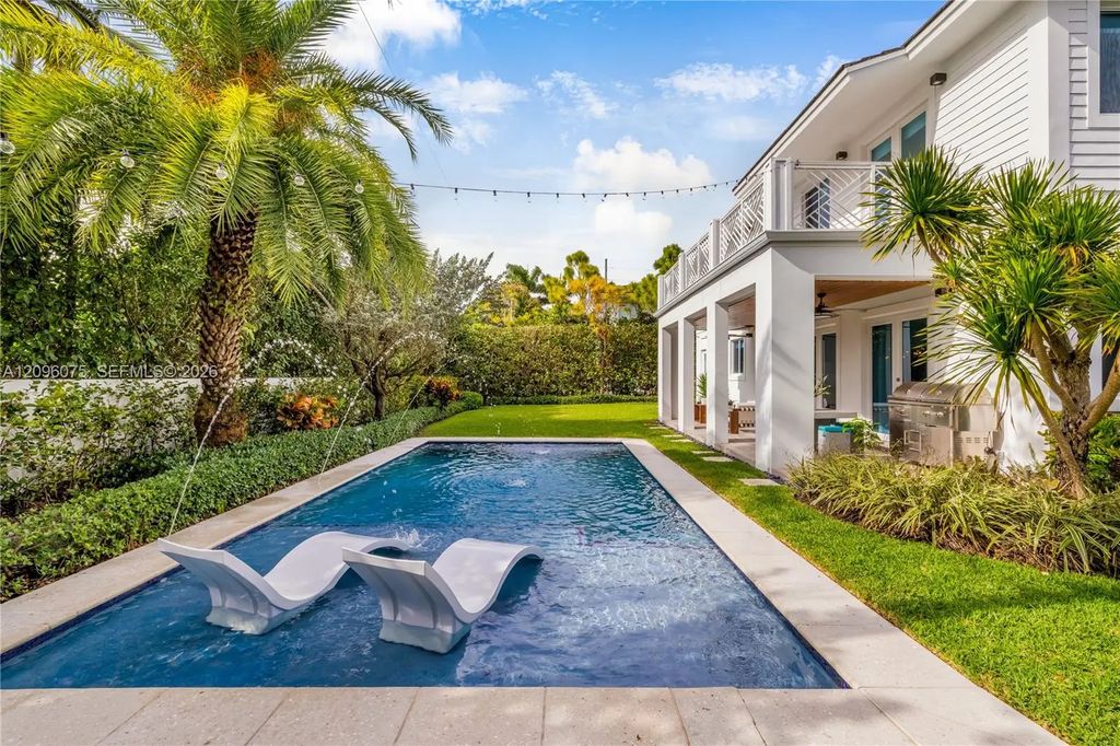 5602 Sw 65th Court, South Miami