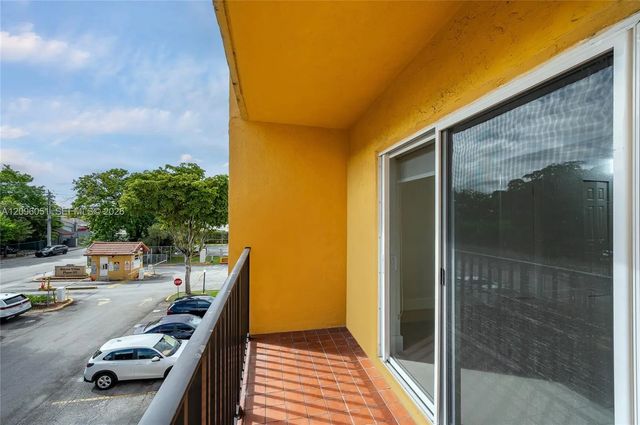 5 of 22 - 4709 Nw 7th Street #305-9, Miami, FL