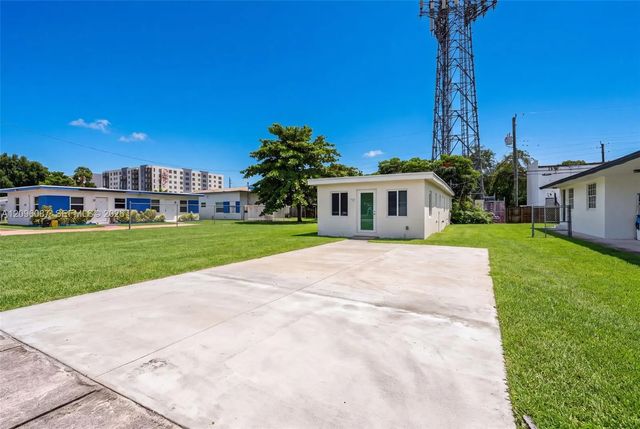 2 of 30 - 6136 Grant Street, Hollywood, FL