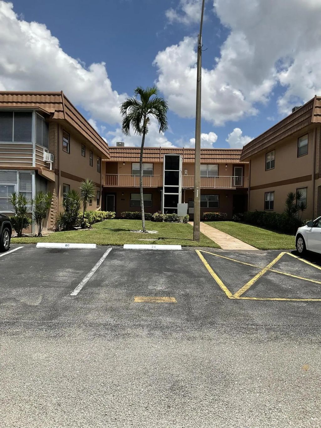 300 Brittany G, Delray Beach