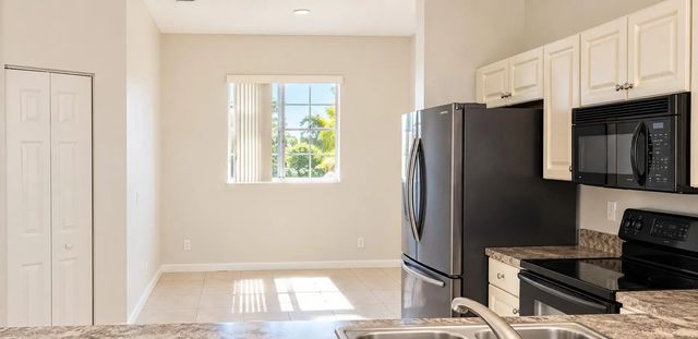 3 of 10 - 1977 Marsh Harbor Drive #402, Riviera Beach, FL