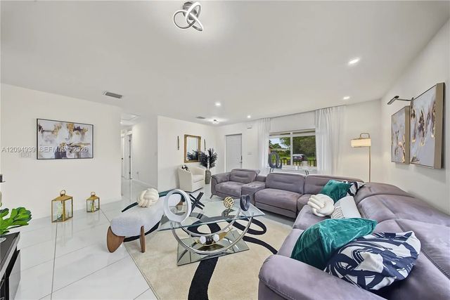 3 of 45 - 530 Sw 7th Avenue, Homestead, FL
