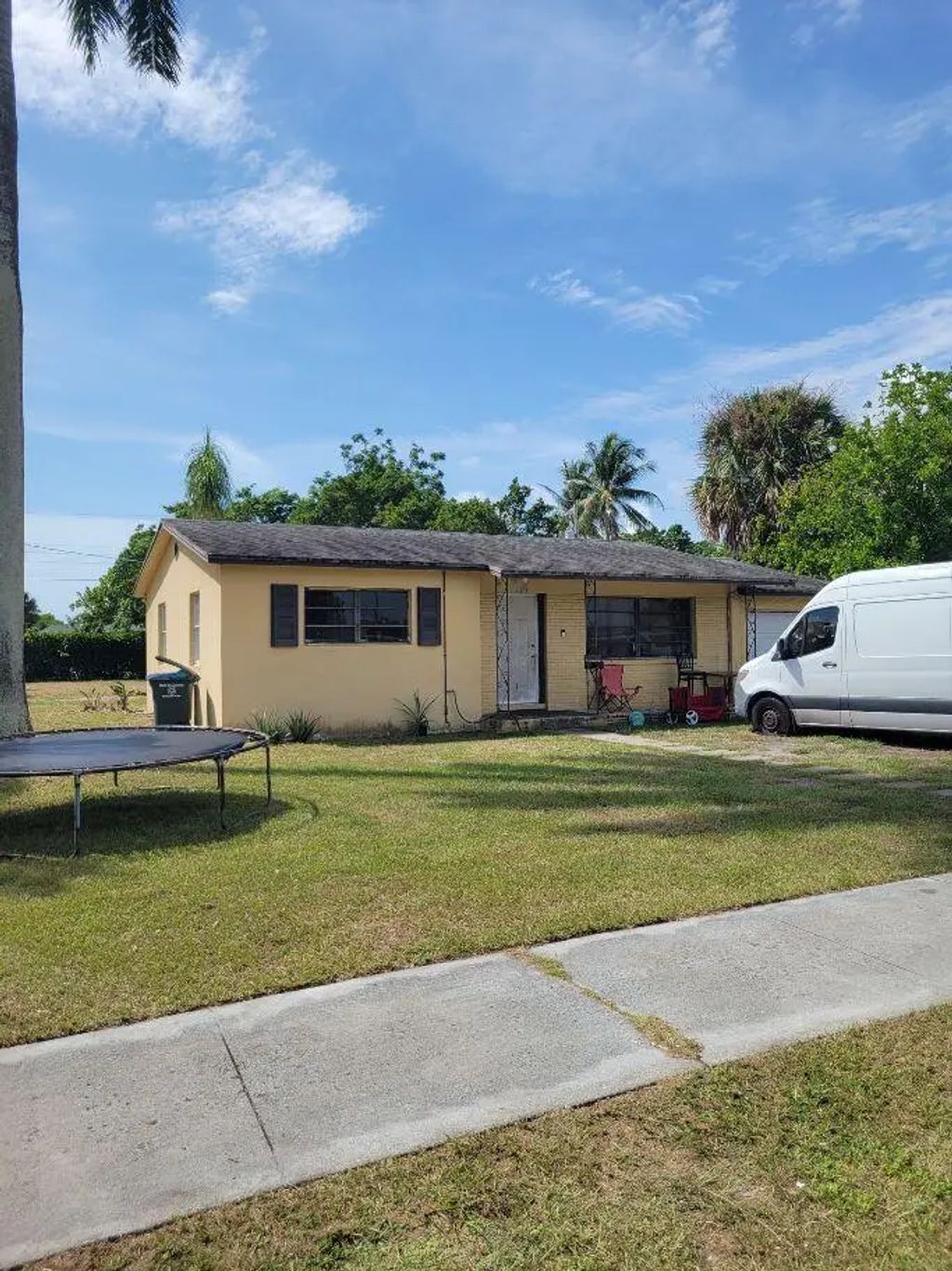 730 W Ilex Drive, Lake Park