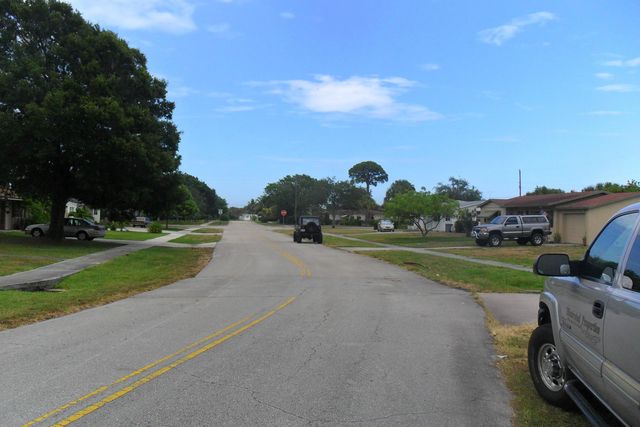 3 of 39 - 730 W Ilex Drive, Lake Park, FL