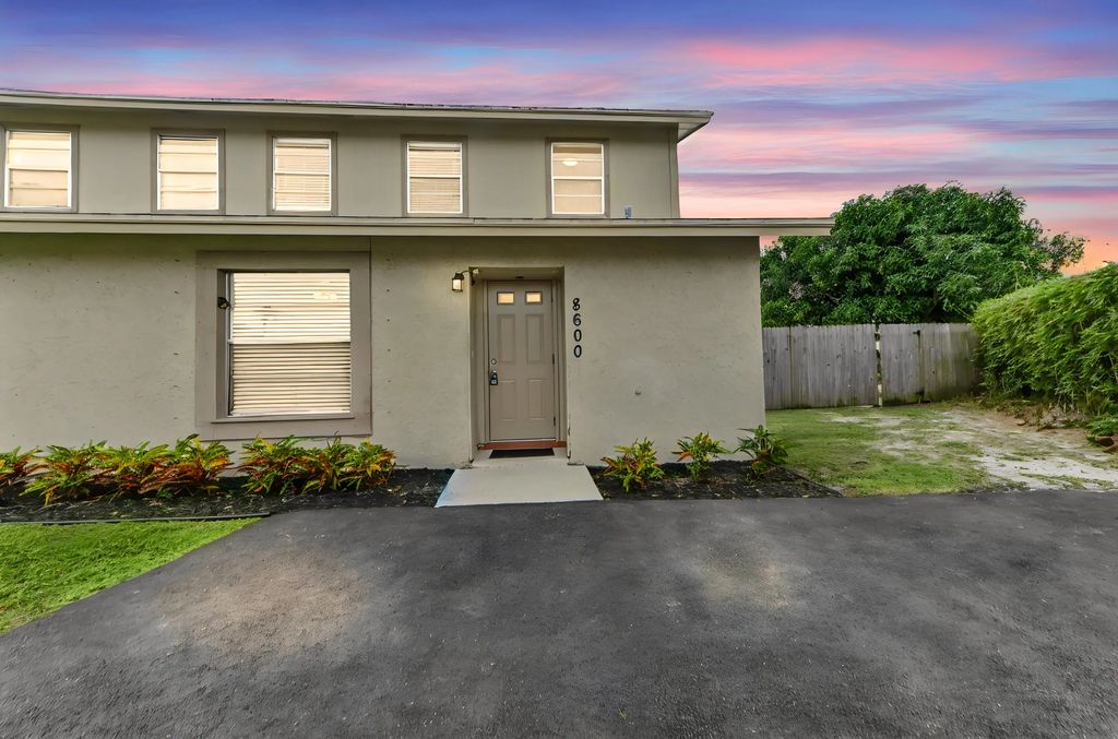 8600 Uranus Terrace, West Palm Beach