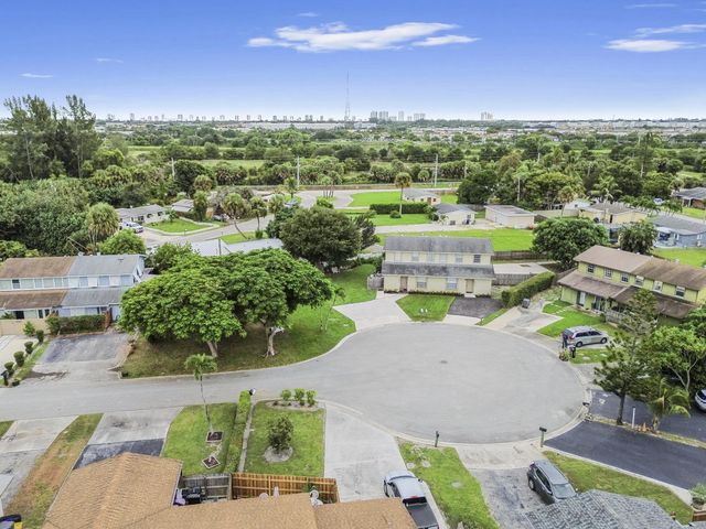 3 of 32 - 8600 Uranus Terrace, West Palm Beach, FL