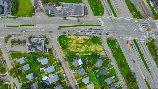 3 of 7 - 14585 Nw 22nd Avenue, Opa-Locka, FL