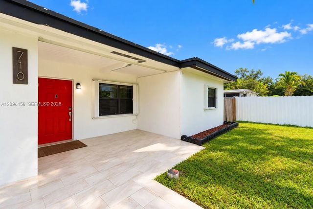 3 of 32 - 710 Ne 142nd Street, North Miami, FL