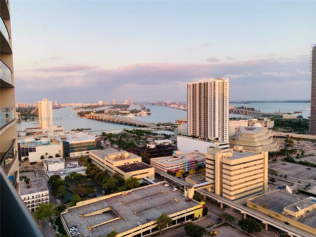 1600 Ne 1st Avenue #2909, Miami