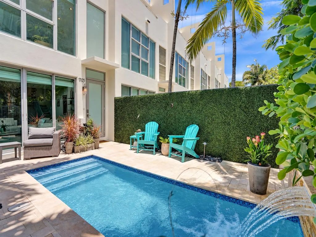 1703 Ne 5th Court #1703, Fort Lauderdale