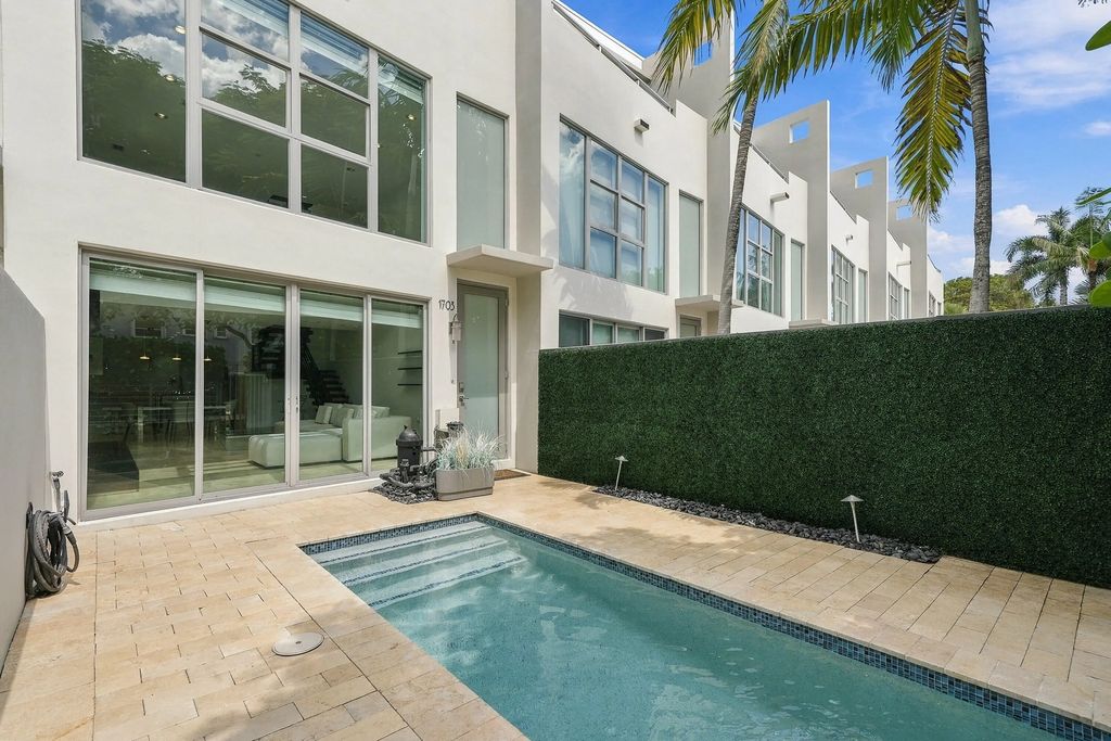 1703 Ne 5th Court #1703, Fort Lauderdale