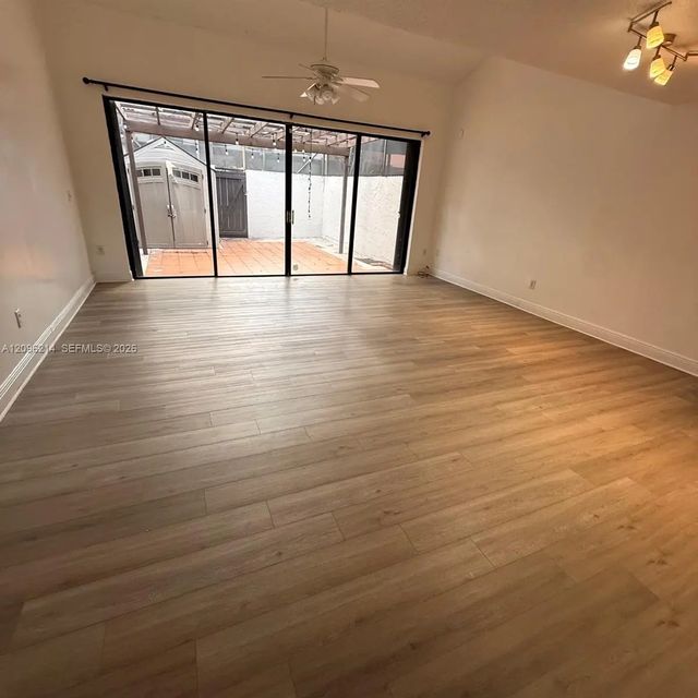3 of 11 - 13370 Sw 89th Terrace #f, Miami, FL