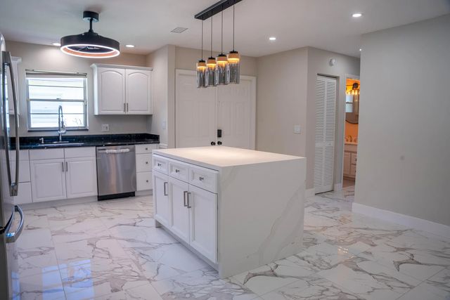 3 of 25 - 20848 Concord Green Drive W, Boca Raton, FL