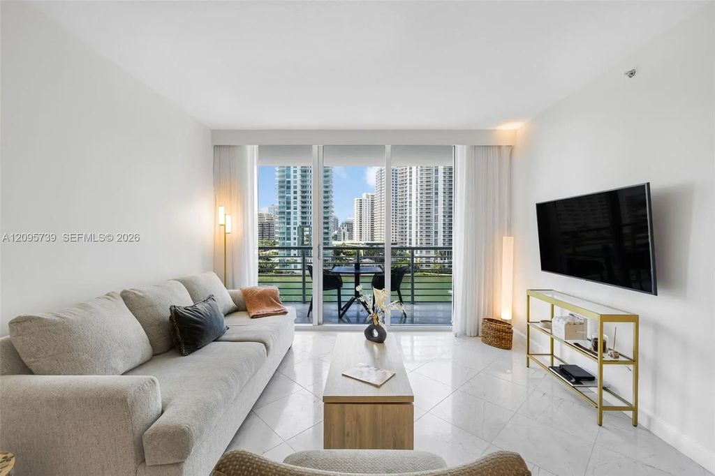 325 S Biscayne Boulevard #1019, Miami