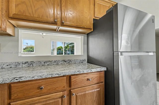 4 of 36 - 6201 Nw 9th Court, Margate, FL