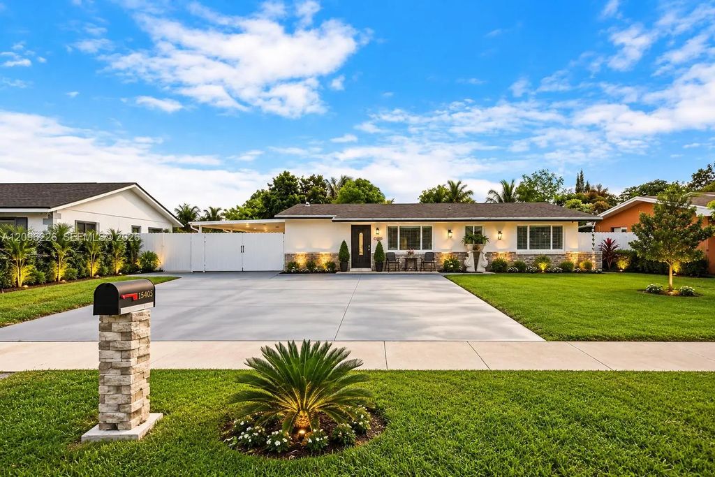 15405 Sw 104th Avenue, Miami