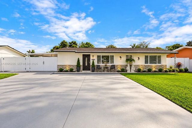 2 of 36 - 15405 Sw 104th Avenue, Miami, FL