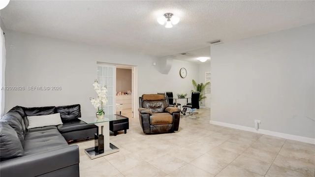 5 of 25 - 641 Sw 62nd Avenue, Miami, FL