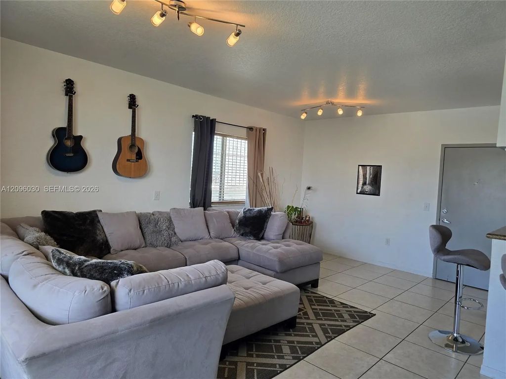 36 Nw 6th Avenue #709, Miami