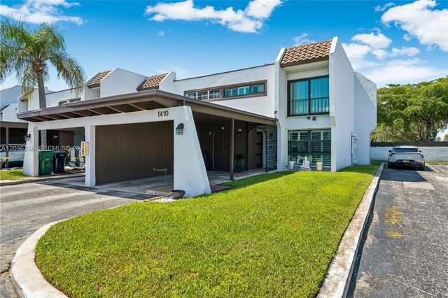 2 of 42 - 6526 Kendale Lakes Drive #1410, Miami, FL