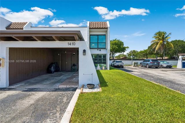 3 of 42 - 6526 Kendale Lakes Drive #1410, Miami, FL