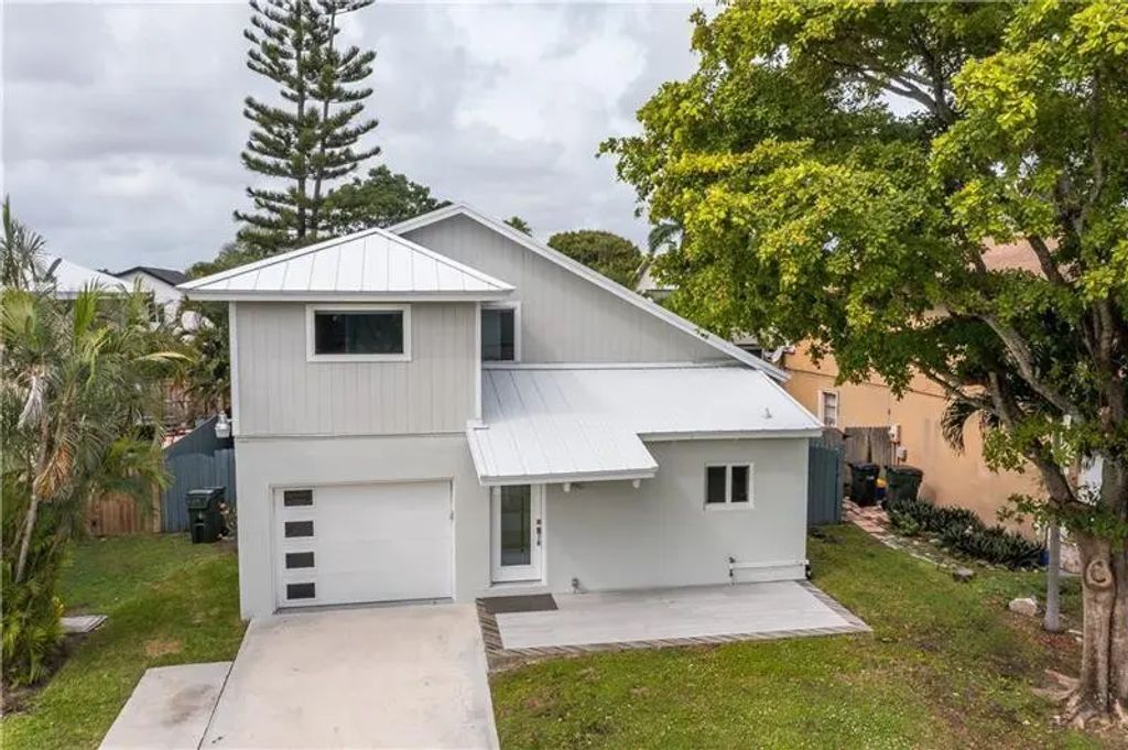 2425 Southridge Road, Delray Beach