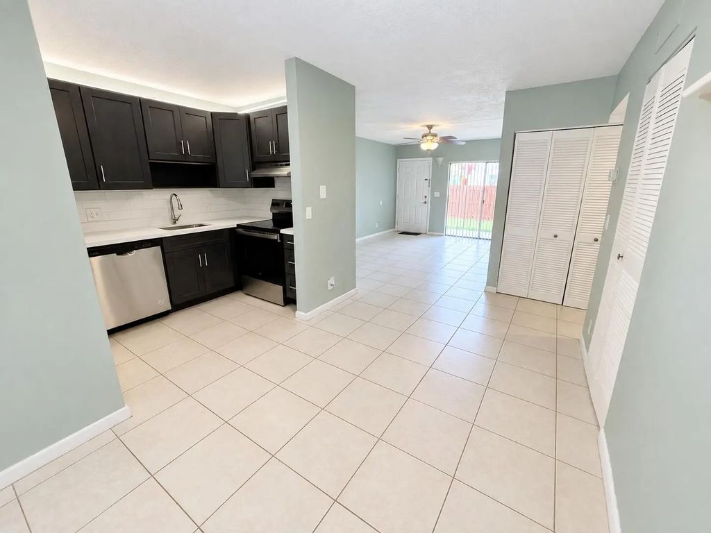 3253 Nw 104th Avenue, Coral Springs