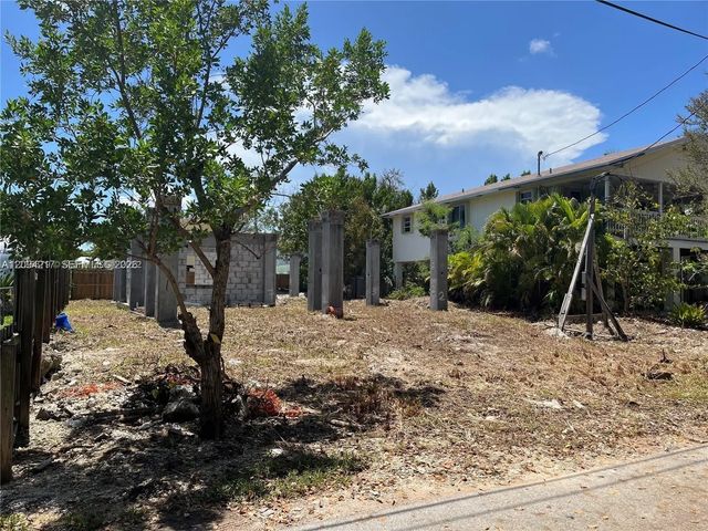 3 of 7 - 971 Valencia Road, Key Largo, FL