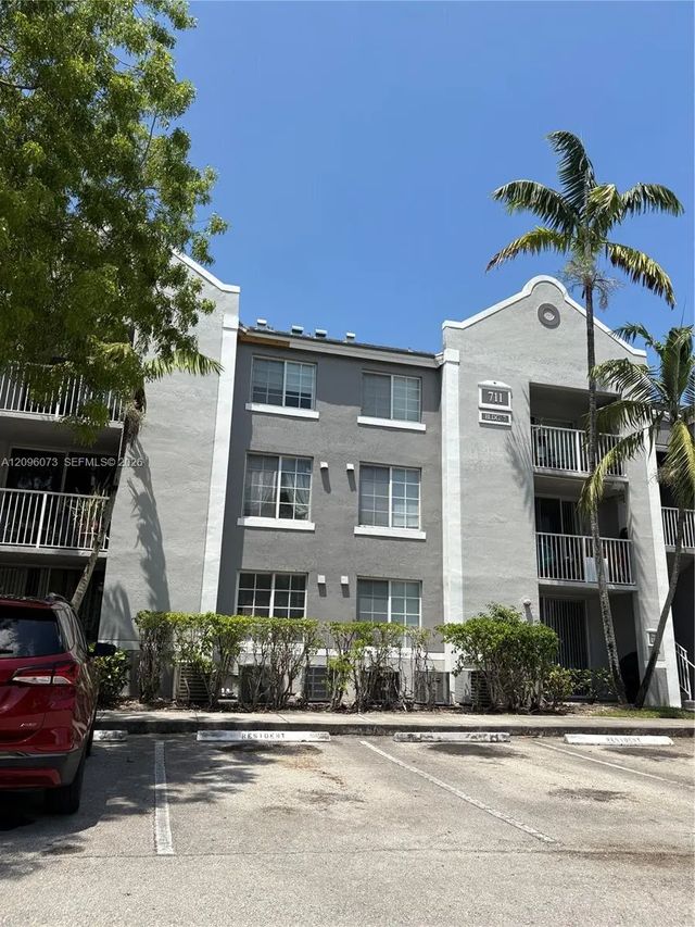 2 of 22 - 711 Sw 111th Way #202, Pembroke Pines, FL