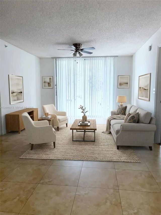 4 of 22 - 711 Sw 111th Way #202, Pembroke Pines, FL