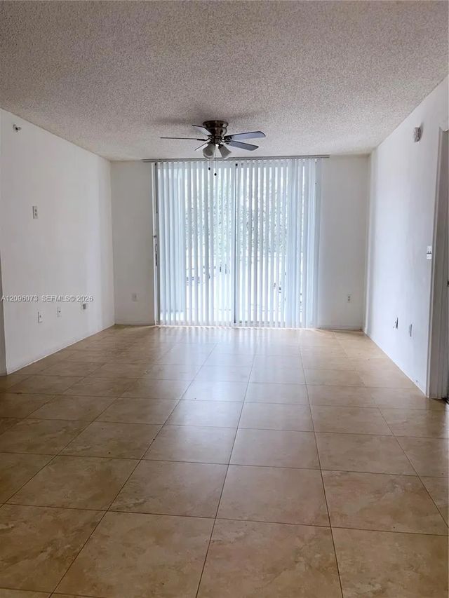 5 of 22 - 711 Sw 111th Way #202, Pembroke Pines, FL