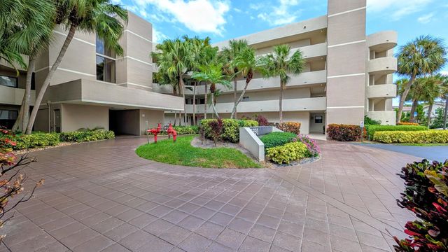 2 of 29 - 5650 Camino Del Sol #101, Boca Raton, FL