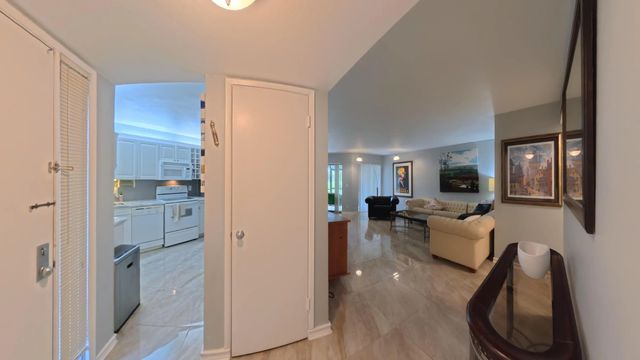 5 of 29 - 5650 Camino Del Sol #101, Boca Raton, FL